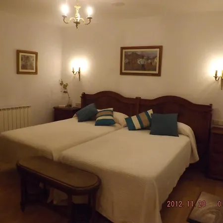 Azkue Hotel *