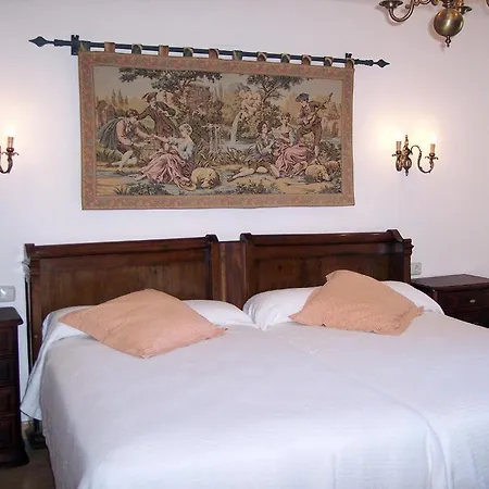 Azkue Hotel *