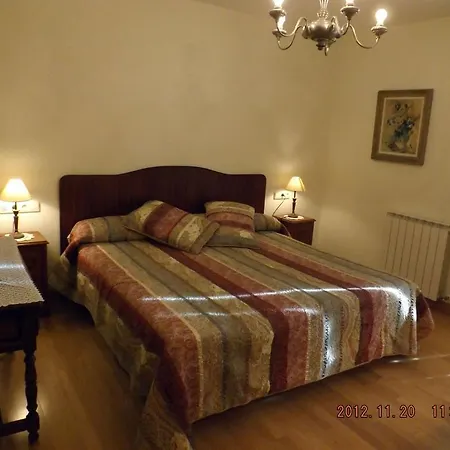 Hotel Azkue *